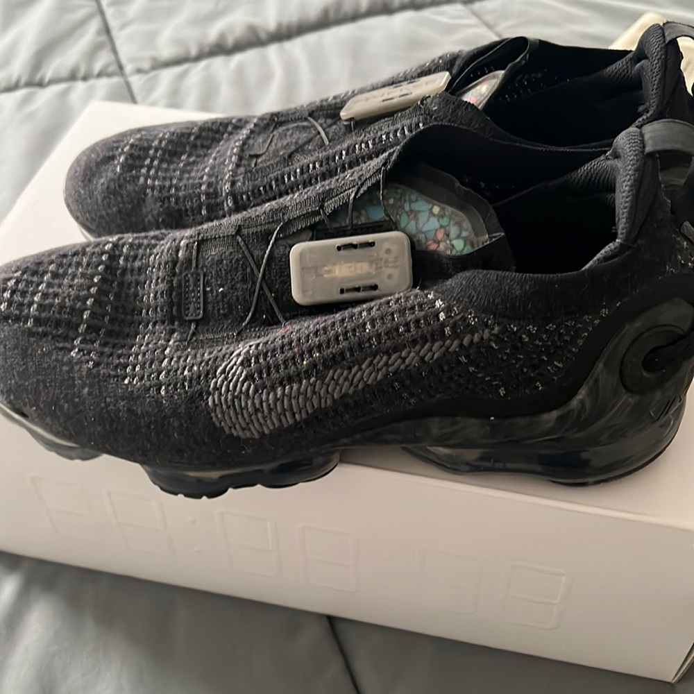 Nike Flyknit Racer Vapormax Sz 11 only worn once